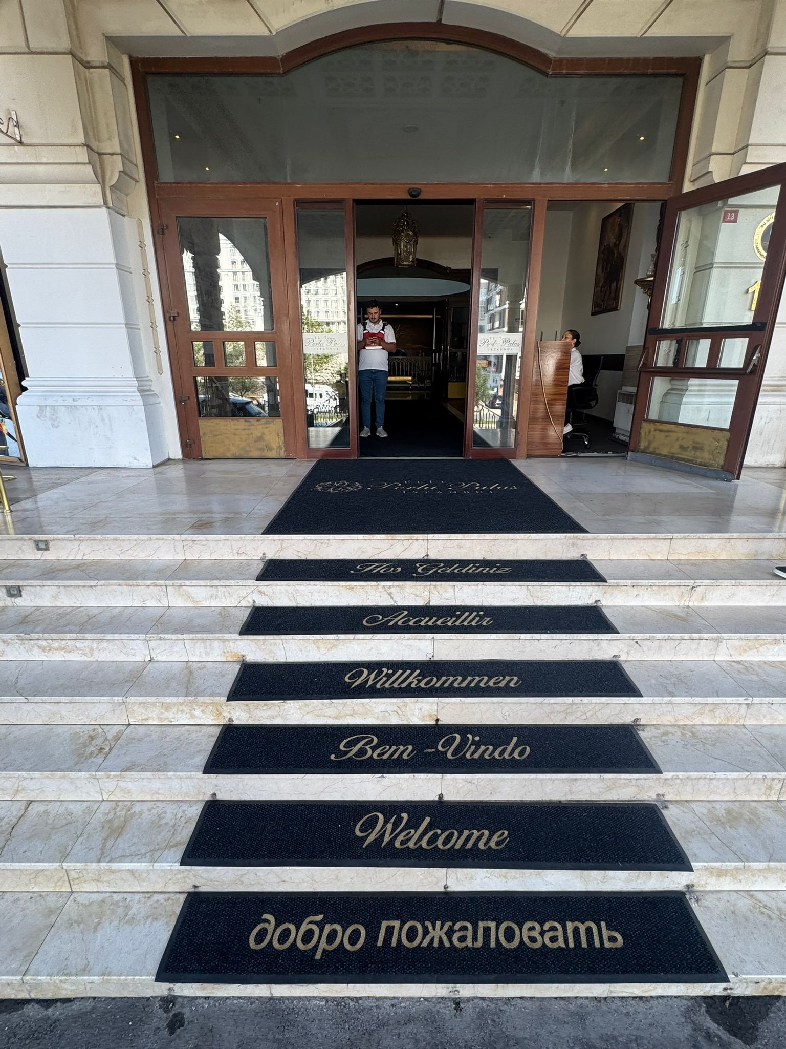 TH-1101 Oteller ve Rezidanslar için Nakışlı Logolu Paspas - Görsel 2